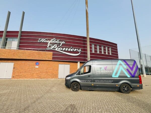 Nieuw led scorebord voor Pioniers Hoofddorp